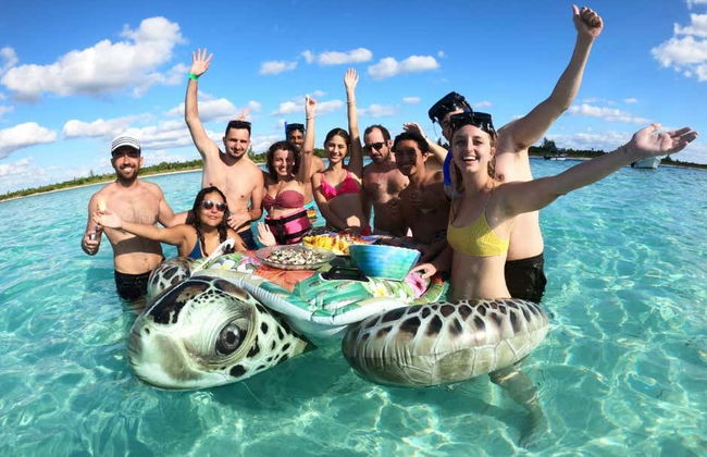 Snorkelling in a Turtle Sanctuary - Photo 5