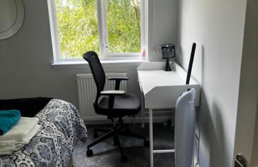 5 minutes to Glasgow airport - Foto 14