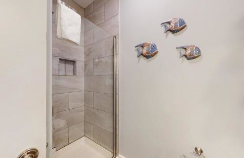 Cozy TC Bay Condo - Photo 14