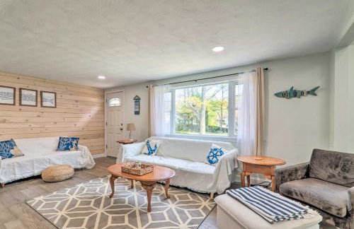 Bike to Beach Centerville Home with Deck! - Foto 1