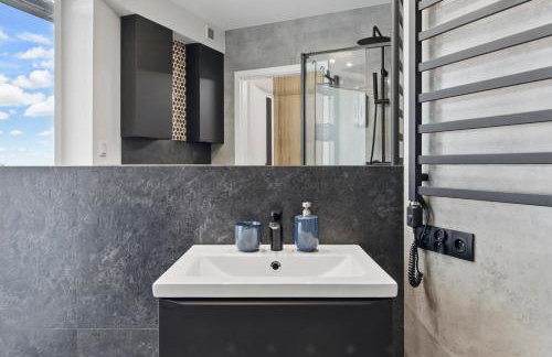 Stylowy apartament z balkonem i panoramą miasta - Foto 14