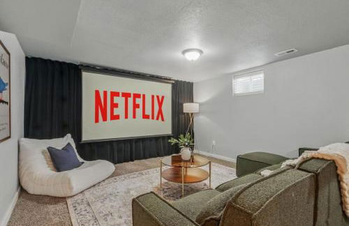 Projector Nights And Park Delights Designer Reno - Photo 2