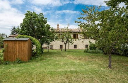 Casa ridente nella valle del Menotre con giardino - Photo 23