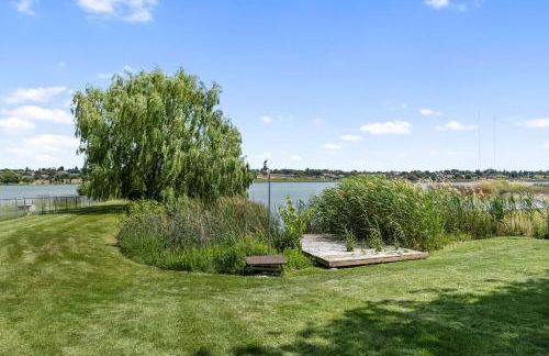 Lakefront Washington Home with Private Pool and Sauna - Foto 36