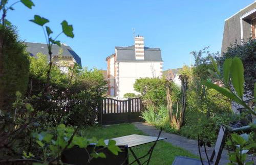 L'Acacia, F2 terrasse et jardin,plage à 400mètres - Photo 13