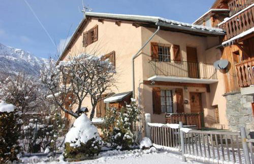 Atmospheric, original stone chalet in Meribel - Photo 21