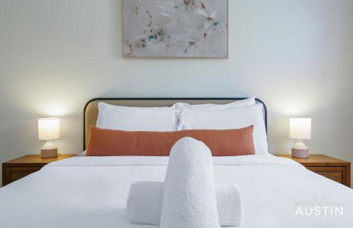 Modern Haven with King Suite and Impeccable Location - Foto 31