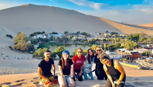 Profitez de la vue sur l'oasis d'Huacachina