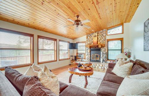 Strawberry Hideaway in the Pines with Hot Tub! - Foto 3