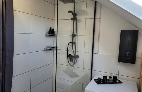 charmantes Apartment mit voll ausgestatteter Küche, Kingsize-Betten, Billard & Tischkicker - Foto 13