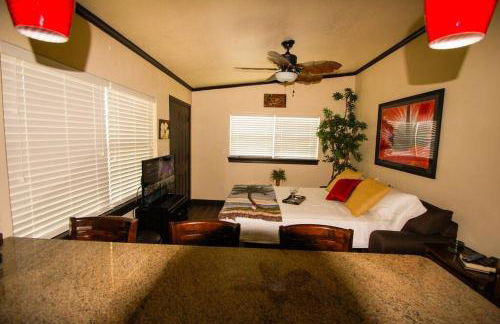 Tahitian Cottage - Heated Pool Walk to the Beach - Foto 9