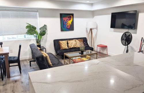 Modern 3BR Home in Mid-City - Photo 43