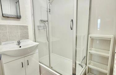 Modern Spacious Three Bedroom Apartment in Central London Kennington - Foto 11