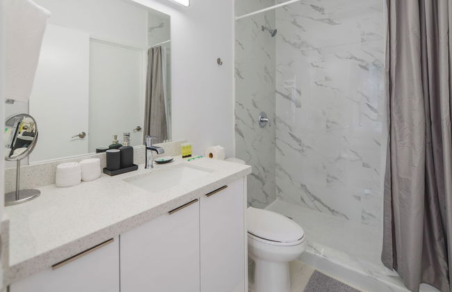 1BR Condo wRooftop Pool at Wynwood - Photo 15