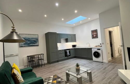 The Coastal Getaway - Photo 2