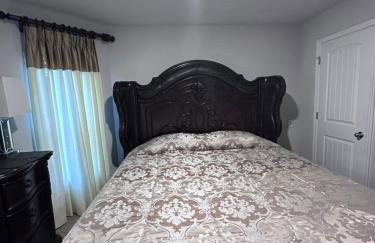 Exquisite 5 Bedroom Near Airport - Foto 38