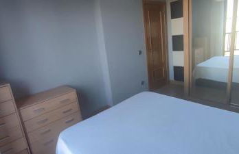 Apartamento luminoso cerca de Plenilunio y aeropuerto con garaje, piscina y vigilancia 24h - Photo 3