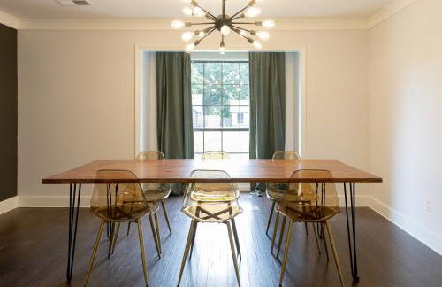 Styled, cozy residential retreat near town center - Foto 7