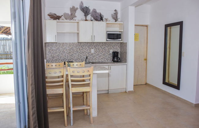 El Fuerte Beach Resort - Photo 76