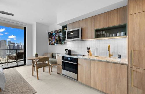 Ultimate Elegance Studio with Panoramic City Views - Foto 8