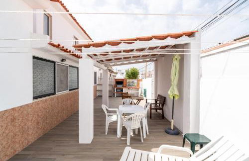 Nazare with Garden and Barbecue - Photo 17