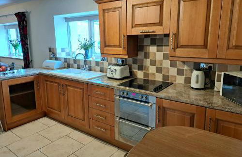 Rose Cottage Trecynon Traditional 2 bed cottage Zip World Beacons Bike - Photo 7