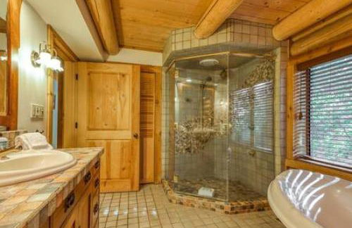 Eagles Nest - Natural Log Cabin with Guest House - Foto 28