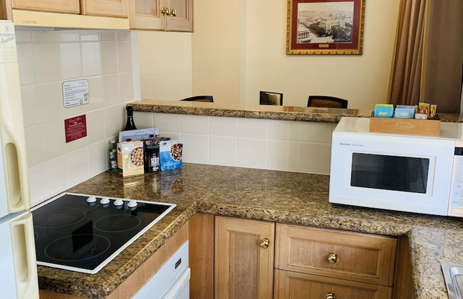 Royal Albert Hotel - Photo 32