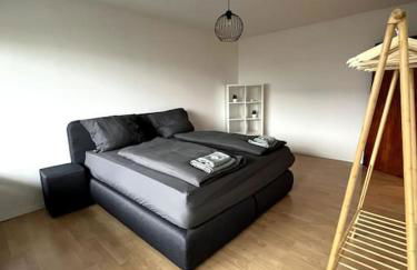 LOOT LARGE /Stadtrand /Parkplatz - Foto 26