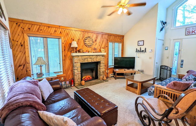 Alpine Allure by Avantstay Indoor Hot Tub, Game Loft, Enclosed Deck - Foto 12