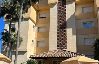 Luxury Apartment Elviria Hills - Stunning Views - Photo 37