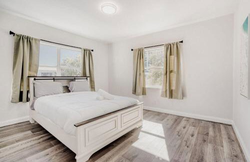 Lauderdale Breeze Villas - Luxury 3 BR Coastal Retreat - Foto 13