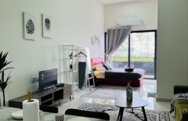 CoreSoho Suite by BKAstaycation KotaWarisan Sepang KLIA Airport, Free WiFi - Photo 4