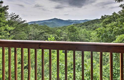 Rustic Young Harris Cabin with Fire Pit and Views - Foto 35