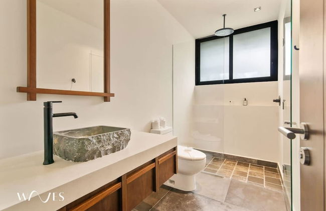 2BR w Private Pool - Steps Away From the Beach - Photo 23