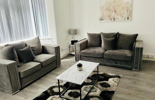 Beautiful and Homely 3 Bed House With FREE Parking So Close To Man City and City Centre - Foto 52