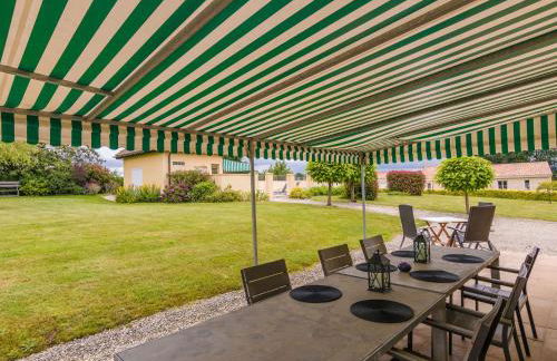 Pleasant holiday home with private pool - Foto 42