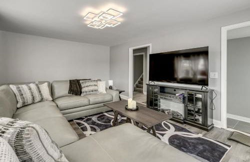 Newly Remodeled! Upscale Home in Buffalo Suburbs - Foto 8