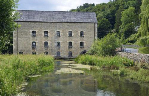 Charming Escape - Dog-Friendly Writer's Stone Cottage in the Stroud Valleys - Photo 38