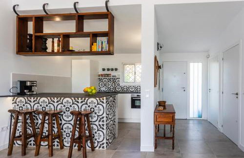 Villa Azure Horizon and Breeze - Panoramic Ocean View and Heated Pool - Foto 34