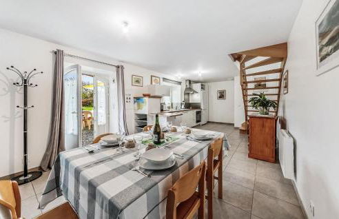 Gorgeous Home In Saint-Méloir-Des-Ondes - Foto 7