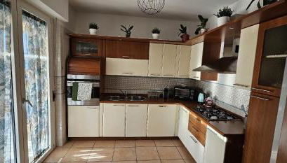 Green House - Photo 5, stove, dishwasher, pet friendly, toaster