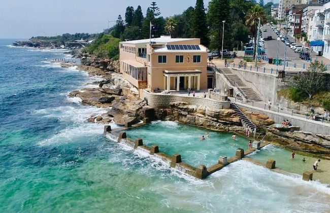 Walk to Coogee Beach Apartment Retreat - Photo 12