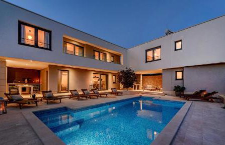 Luxury villa Adris with heated pool, Gym, sauna - Split - Photo 5