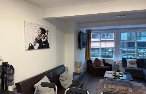 61 Moorfields city centre apartment sleeps 10 - Photo 4