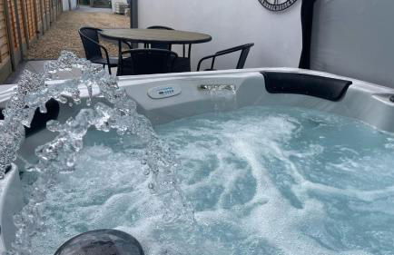 Private Luxury By The Sea, With A Personal Gym, Hot Tub, And Free Parking! - Photo 74