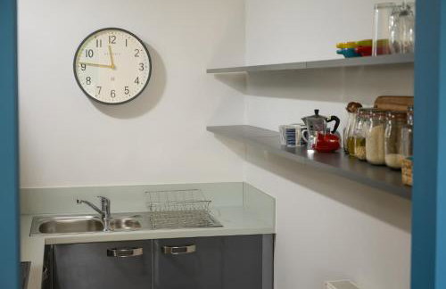 Apartment with Cityscape Views & Private Parking - Foto 15