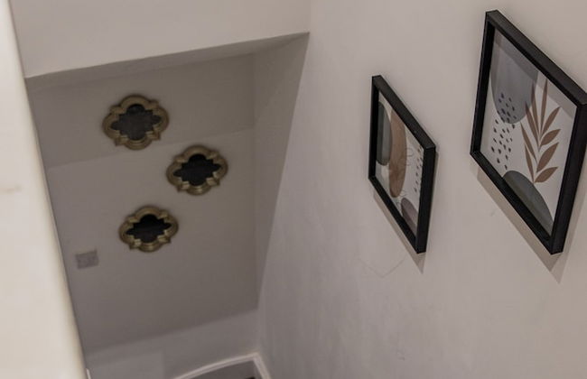 BV Comfy Spacious 3 Bedroom House At Tatton Street Manchester - Foto 50