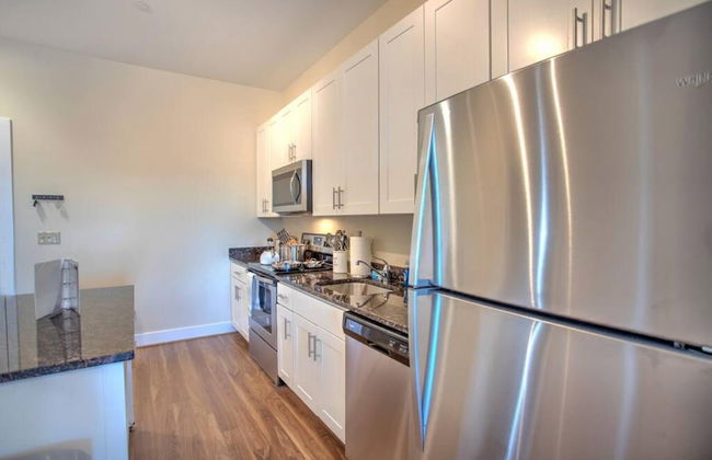 Walk Score 91 Balcony Near King ST - Photo 8