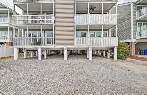 Couples Retreat with Balcony in Surfside Beach! - Foto 24